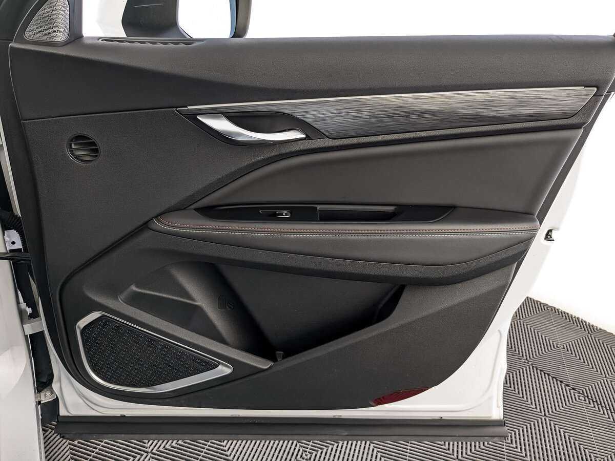 Купить Geely Tugella с пробегом. Фото: #18