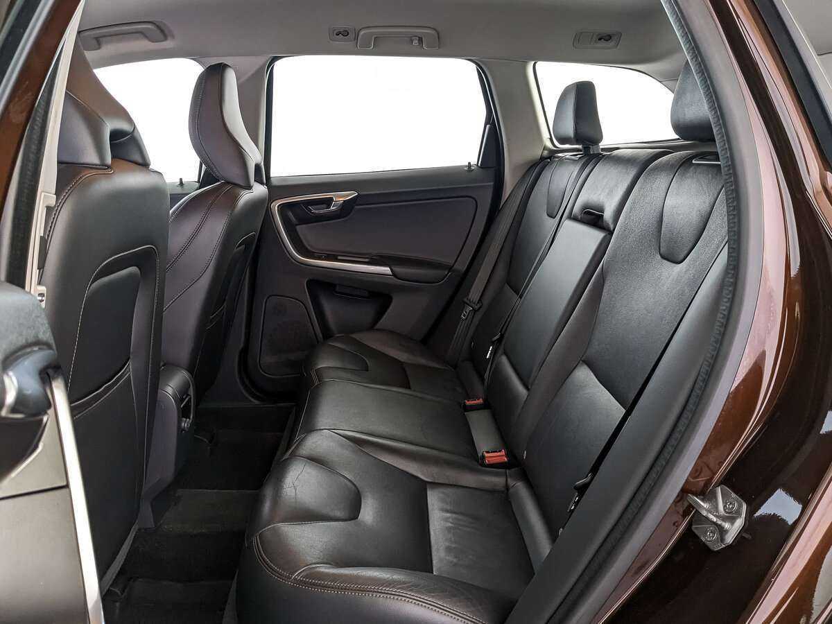 Купить Volvo XC60 с пробегом. Фото: #13
