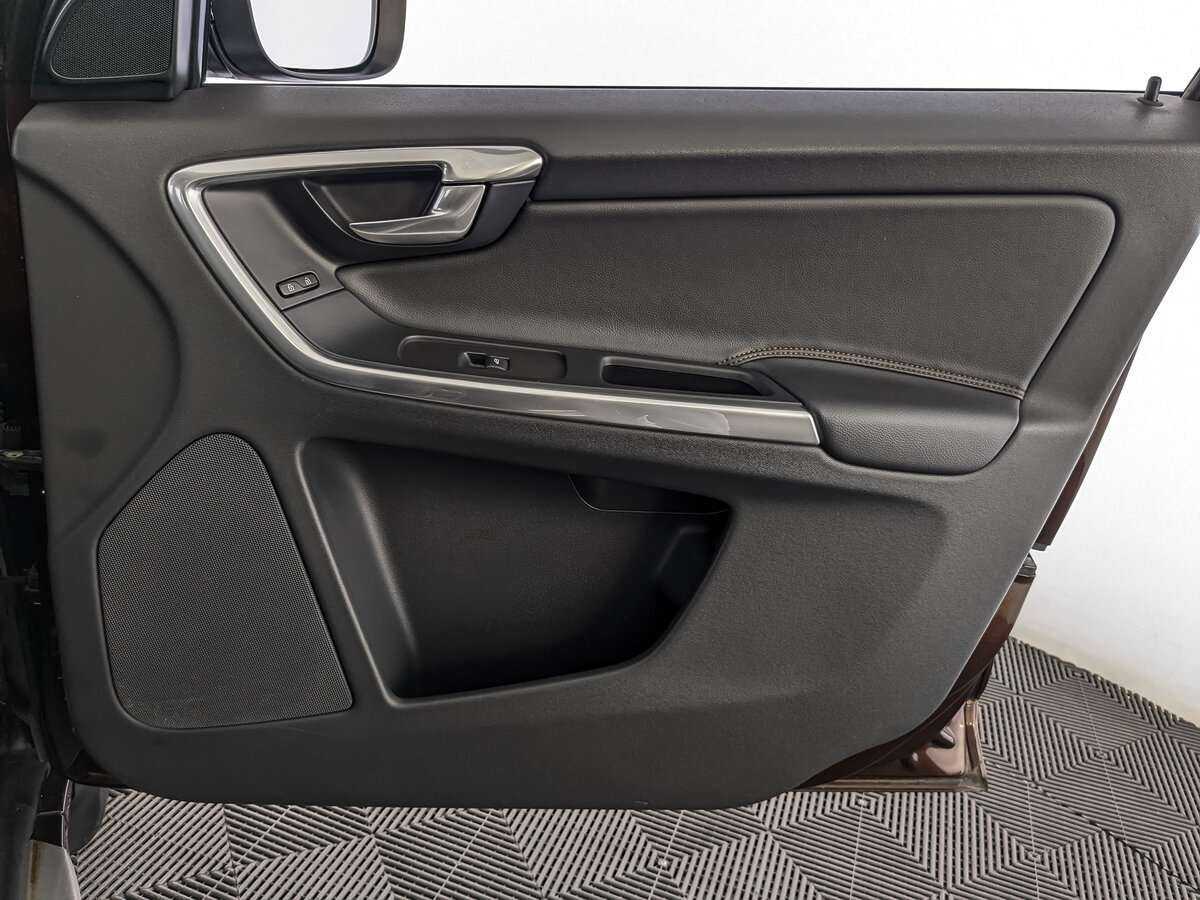 Купить Volvo XC60 с пробегом. Фото: #20