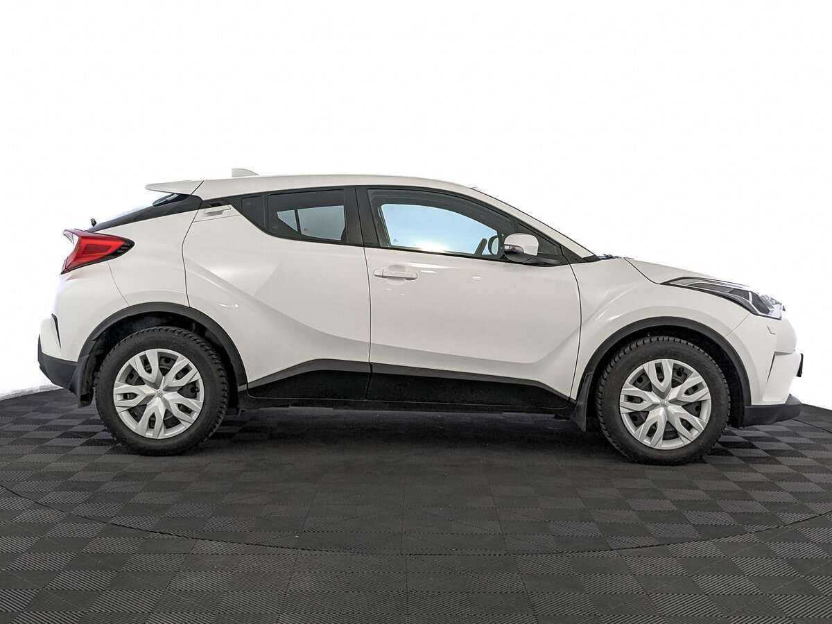 Купить Toyota C-HR с пробегом. Фото: #3