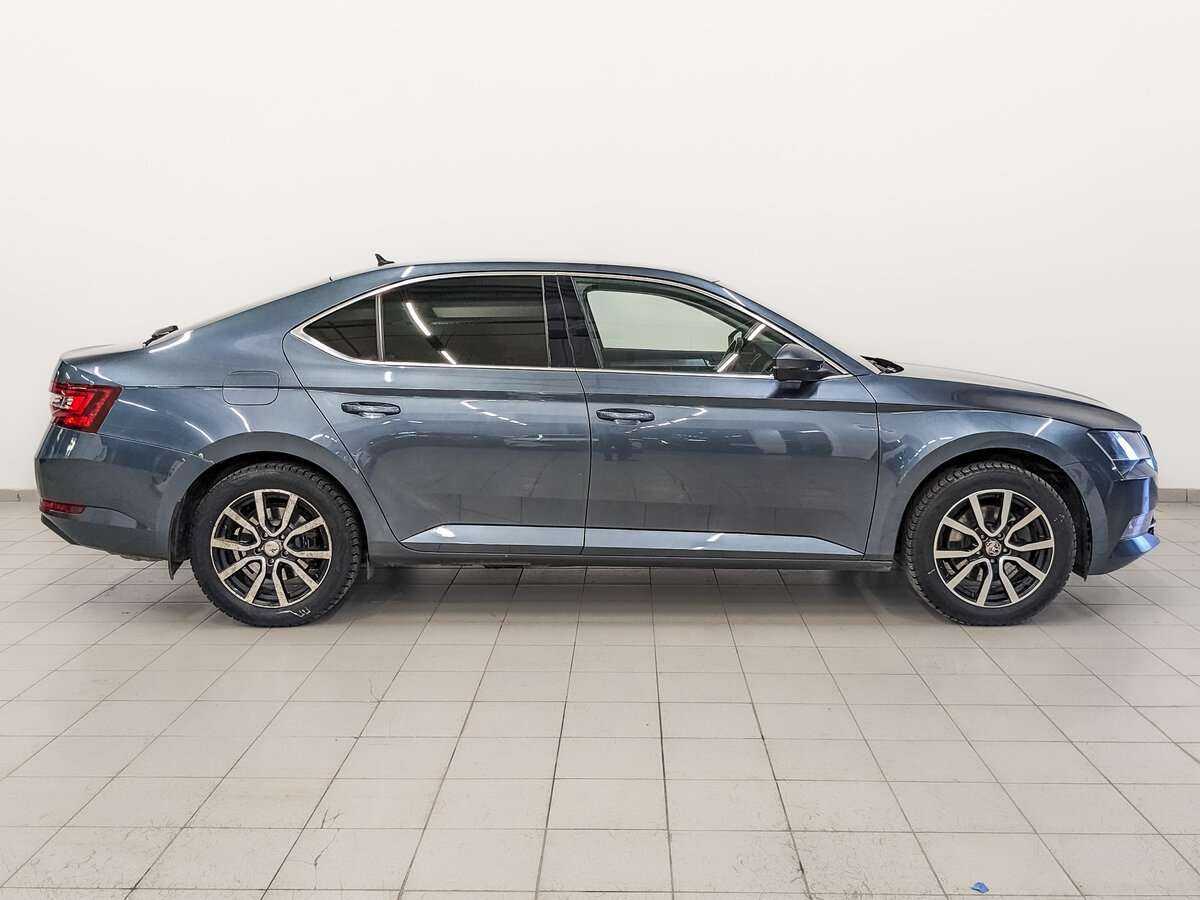 Купить Skoda Superb с пробегом. Фото: #3