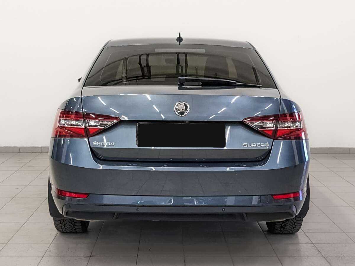 Купить Skoda Superb с пробегом. Фото: #5