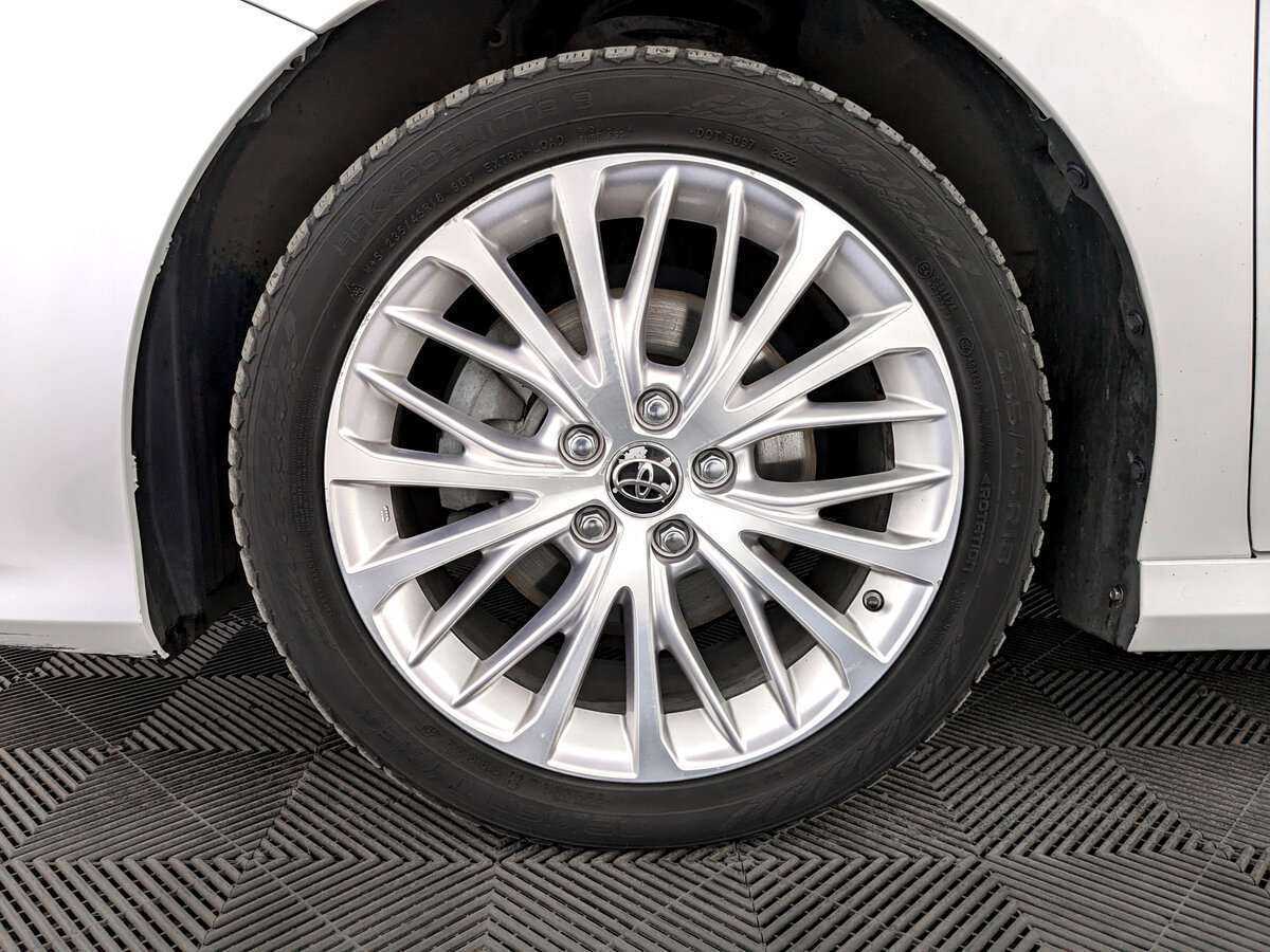 Купить Toyota Camry с пробегом. Фото: #17