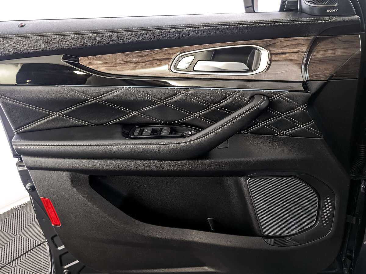 Купить EXEED VX с пробегом. Фото: #18