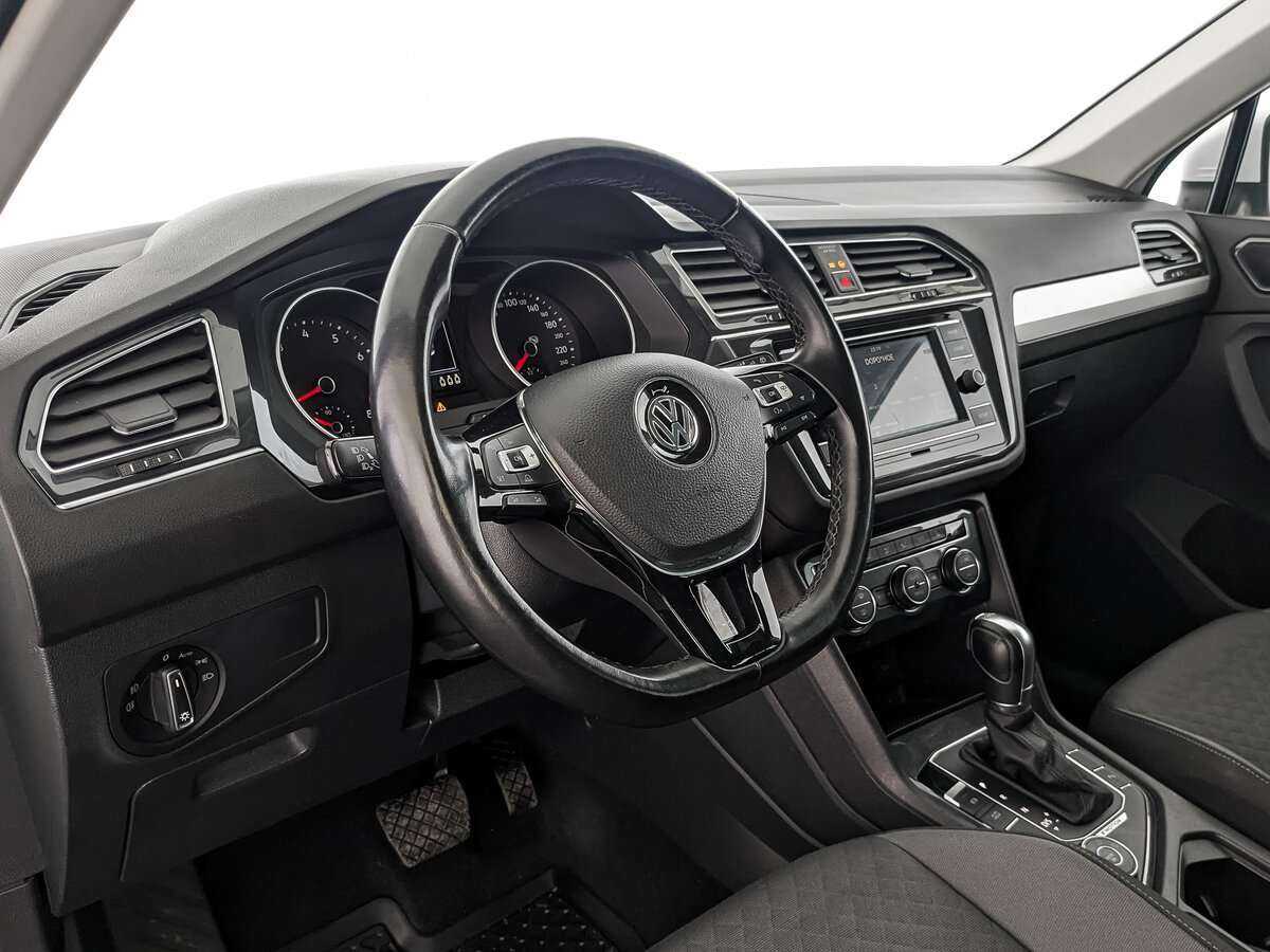 Купить Volkswagen Tiguan с пробегом. Фото: #10