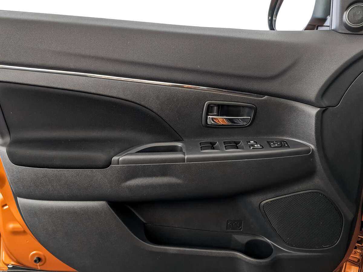 Купить Mitsubishi ASX с пробегом. Фото: #16