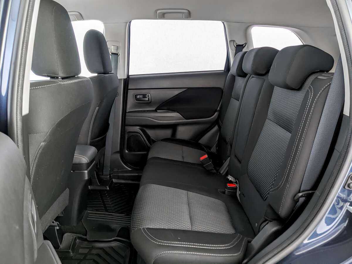 Купить Mitsubishi Outlander с пробегом. Фото: #9