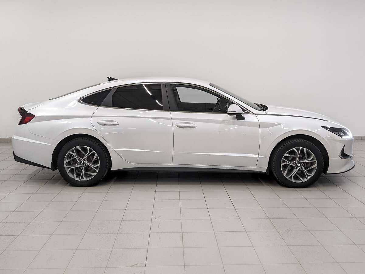 Купить Hyundai Sonata с пробегом. Фото: #3