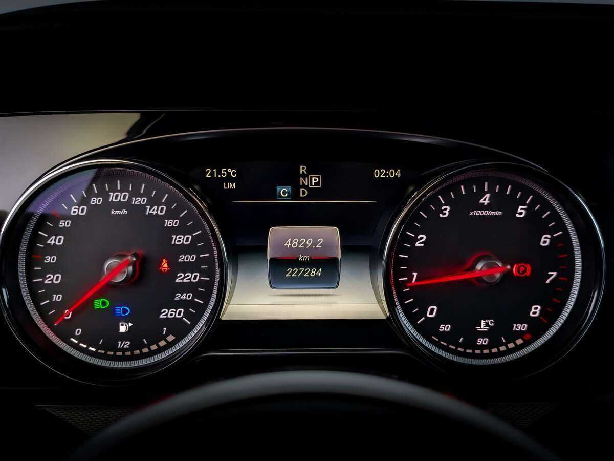 Купить Mercedes-Benz E-Класс с пробегом. Фото: #10