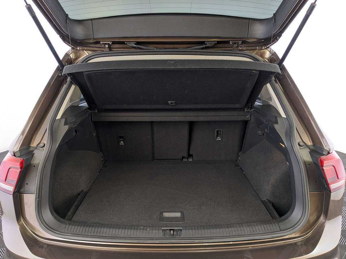 Купить Volkswagen Tiguan с пробегом. Фото: #9