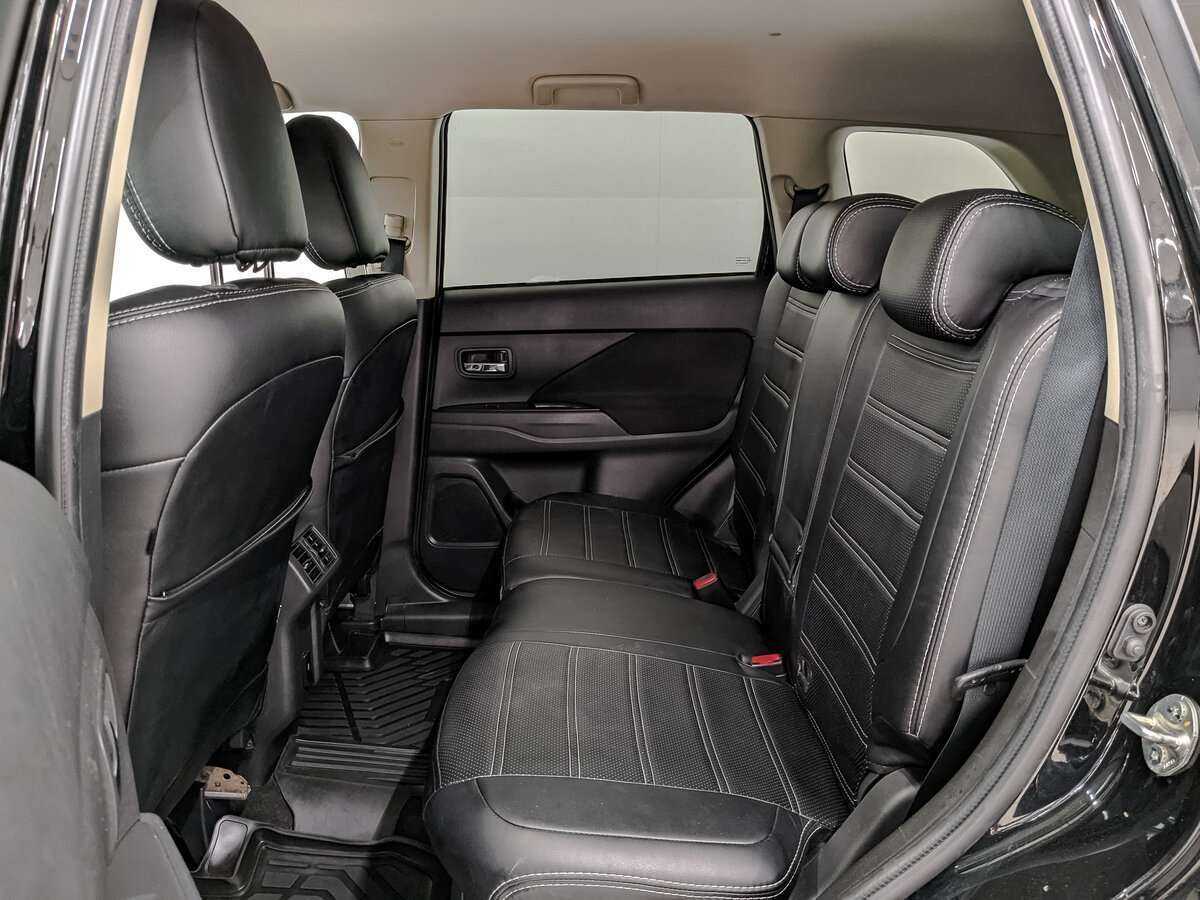 Купить Mitsubishi Outlander с пробегом. Фото: #13
