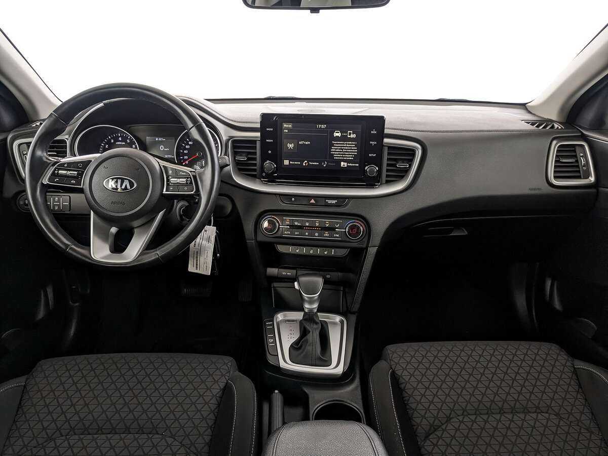 Купить Kia Ceed с пробегом. Фото: #9
