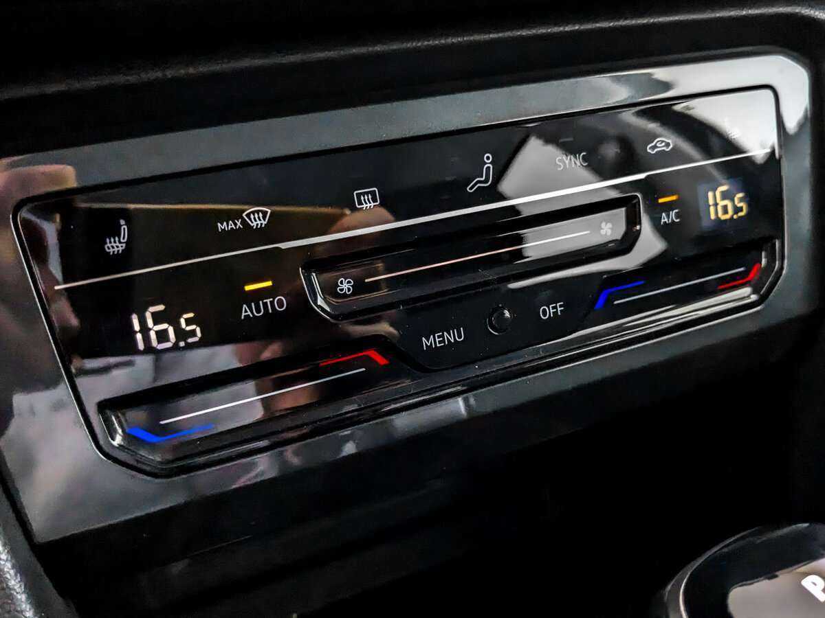 Купить Volkswagen Tiguan с пробегом. Фото: #20