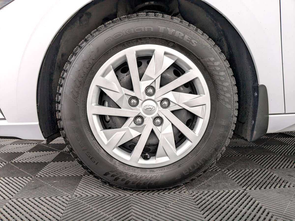 Купить Hyundai Elantra с пробегом. Фото: #17