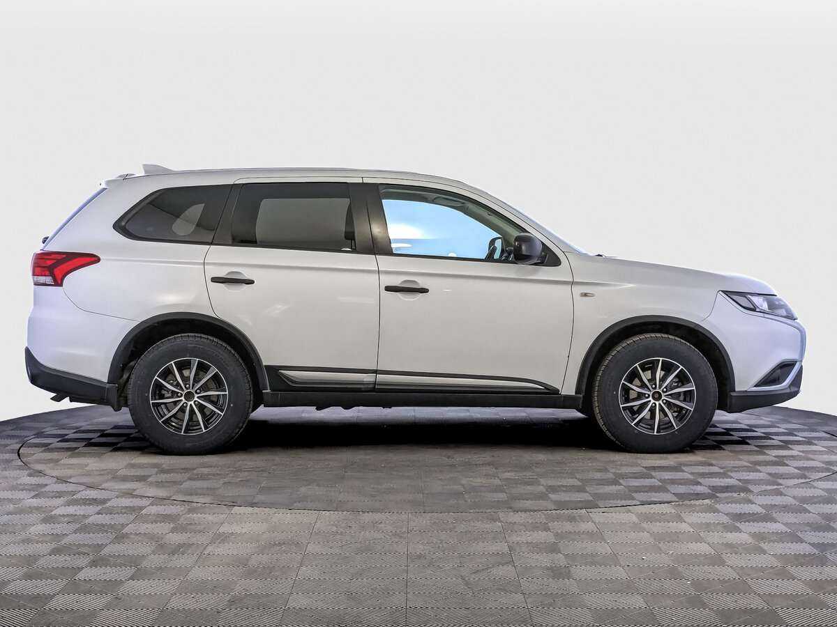 Купить Mitsubishi Outlander с пробегом. Фото: #3