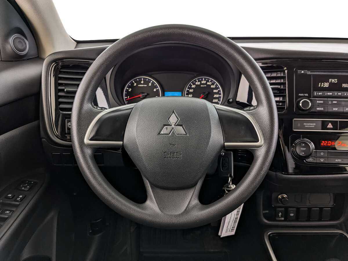 Купить Mitsubishi Outlander с пробегом. Фото: #17