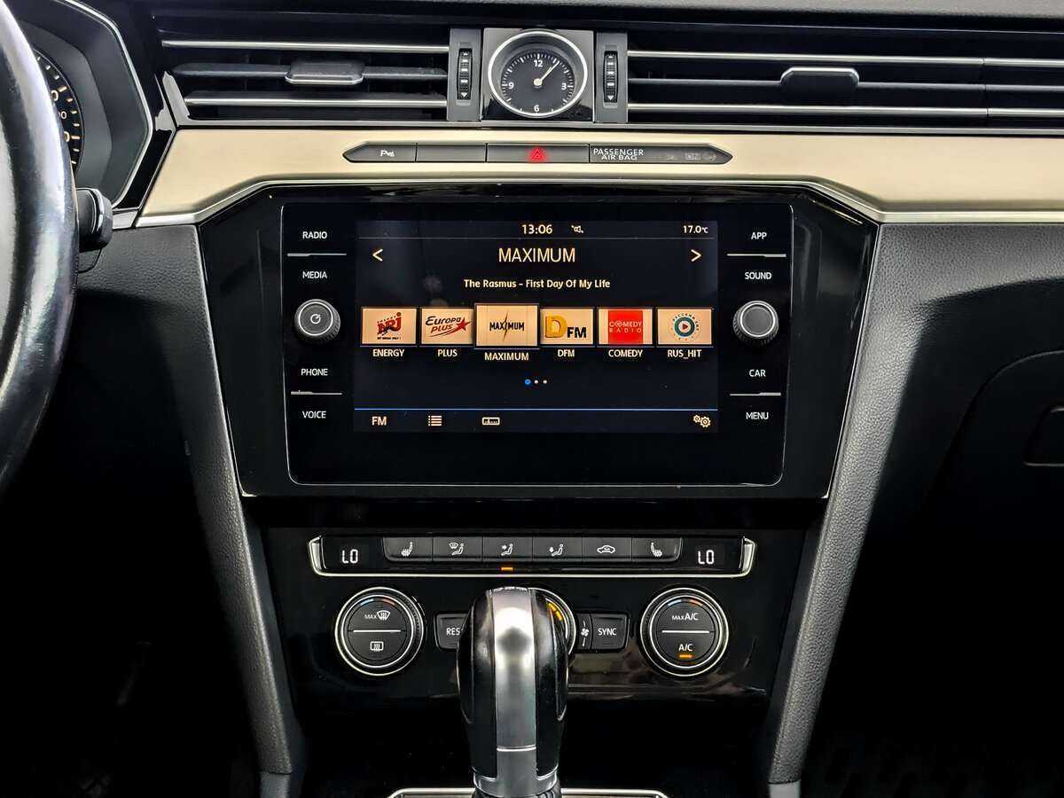 Купить Volkswagen Passat с пробегом. Фото: #14