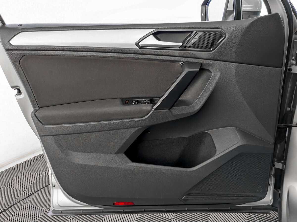 Купить Volkswagen Tiguan с пробегом. Фото: #14