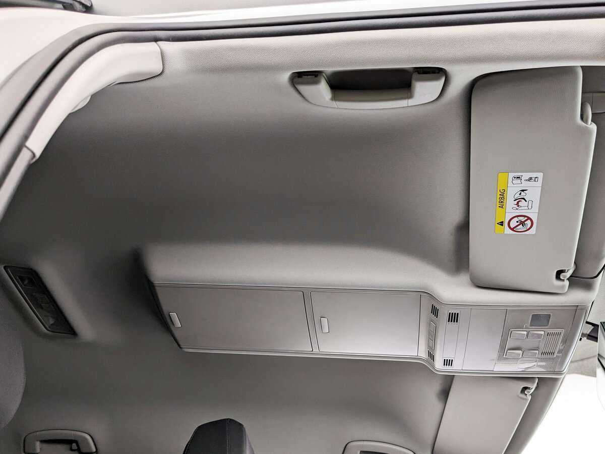 Купить Volkswagen Tiguan с пробегом. Фото: #17