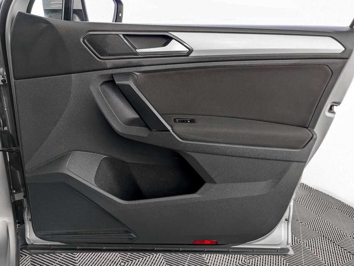 Купить Volkswagen Tiguan с пробегом. Фото: #19