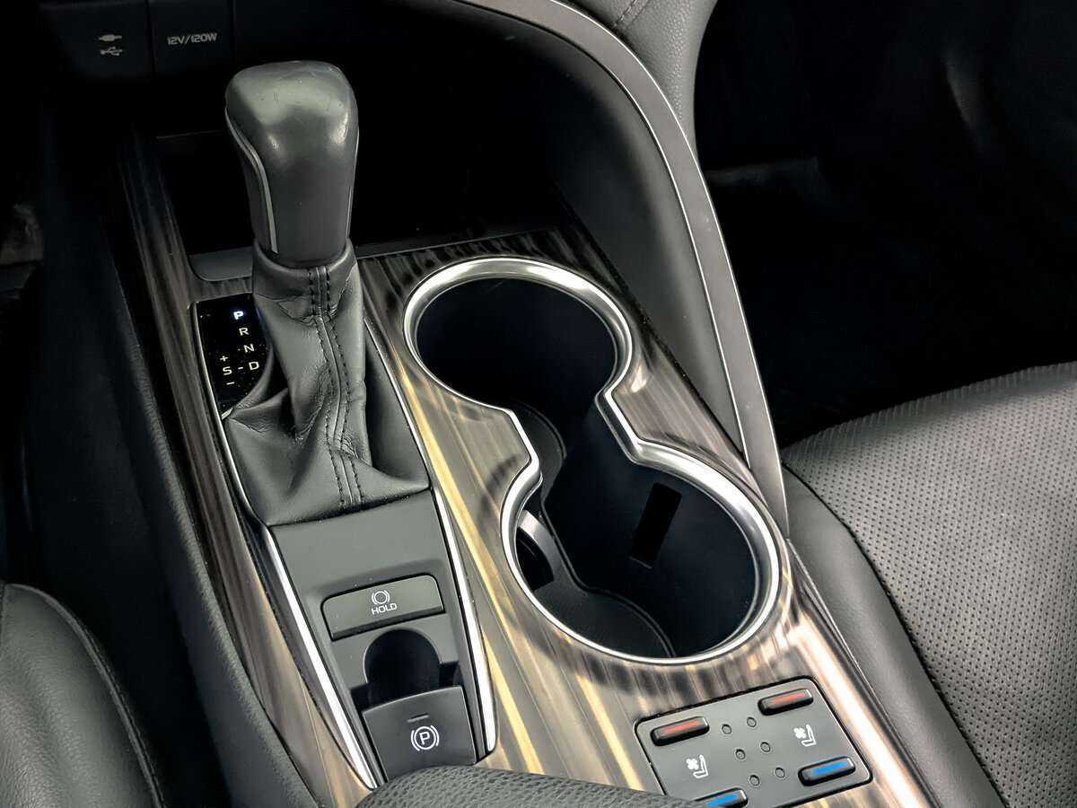 Купить Toyota Camry с пробегом. Фото: #21