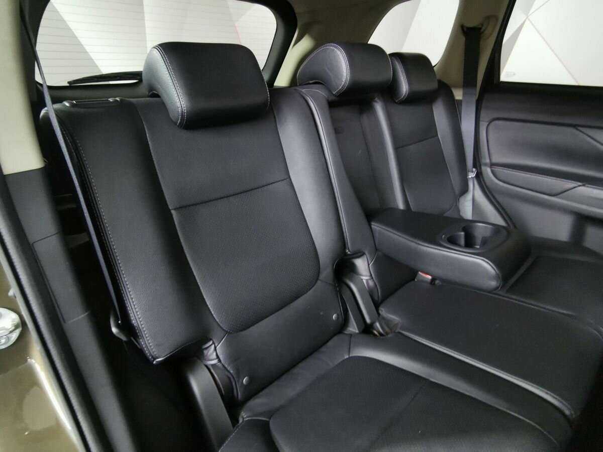 Купить Mitsubishi Outlander с пробегом. Фото: #12