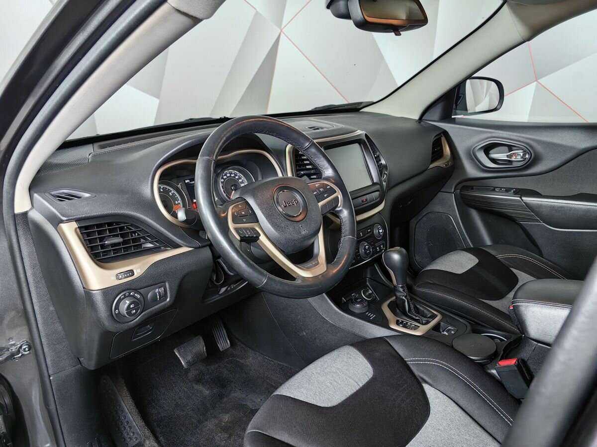 Купить Jeep Cherokee с пробегом. Фото: #13