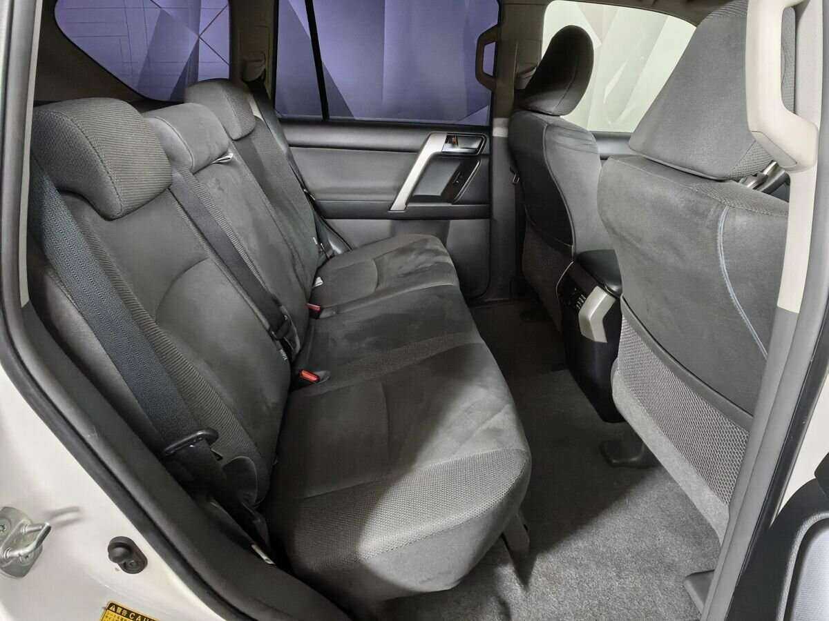 Купить Toyota Land Cruiser Prado с пробегом. Фото: #11
