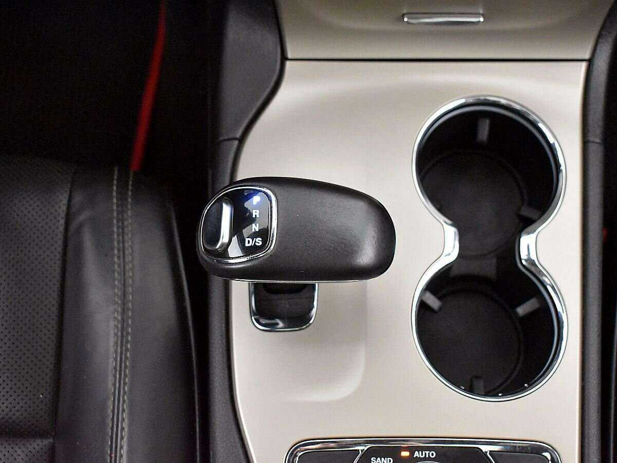 Купить Jeep Grand Cherokee с пробегом. Фото: #13
