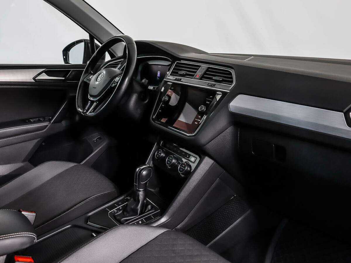 Купить Volkswagen Tiguan с пробегом. Фото: #11
