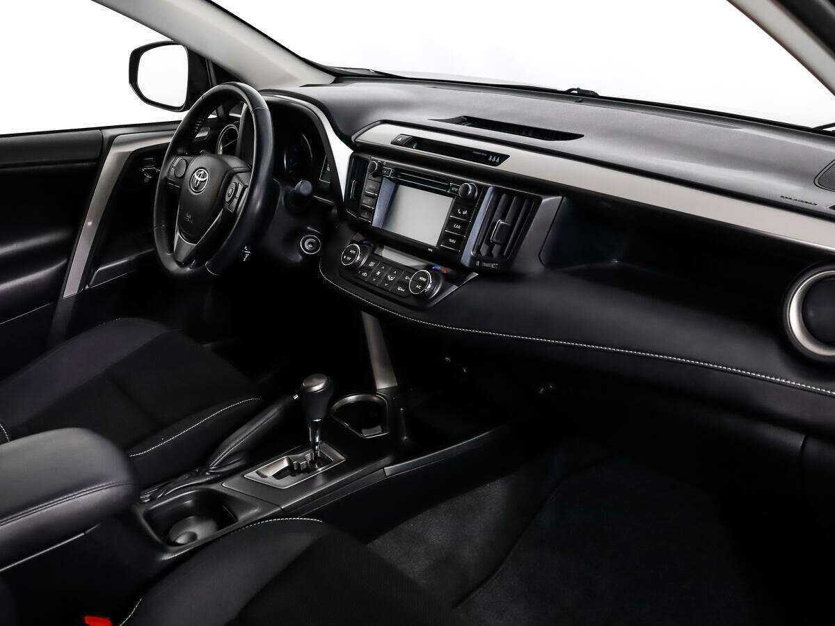 Купить Toyota RAV4 с пробегом. Фото: #10