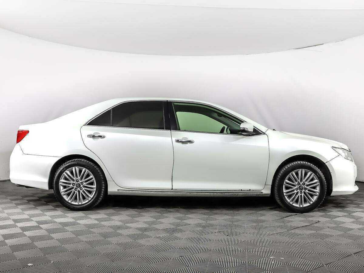 Продажа Б/У Тойота Камри. Фото: #3