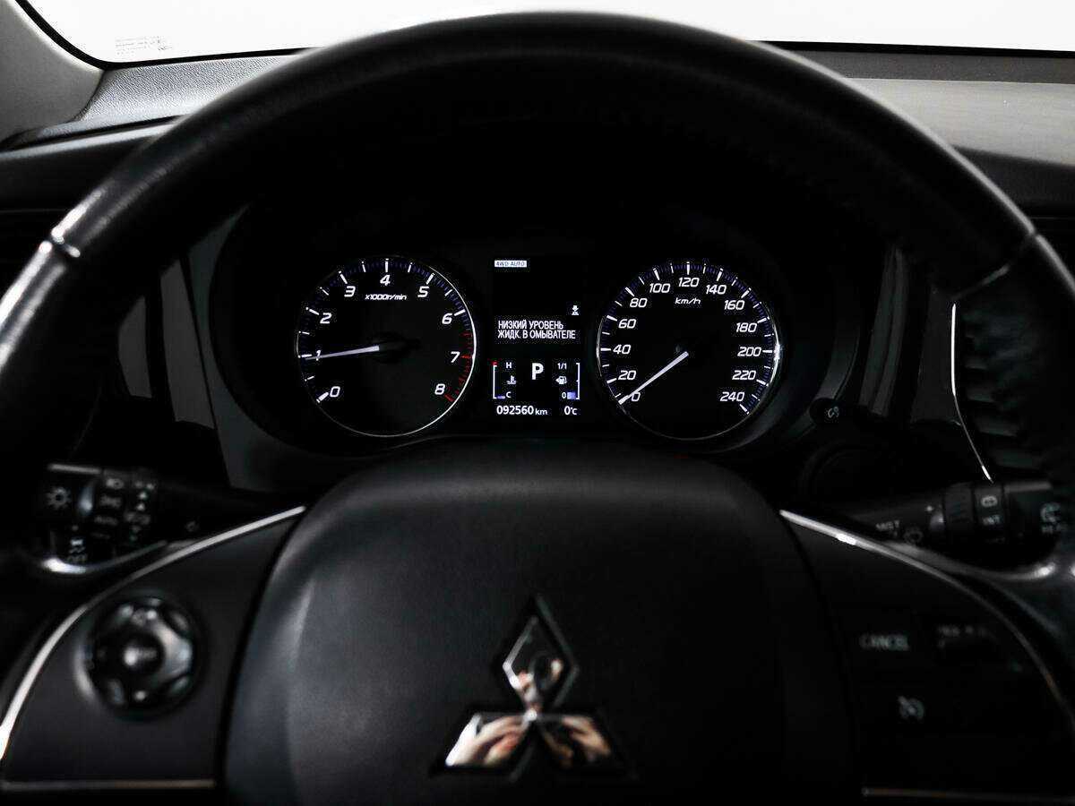 Купить Mitsubishi Outlander с пробегом. Фото: #16