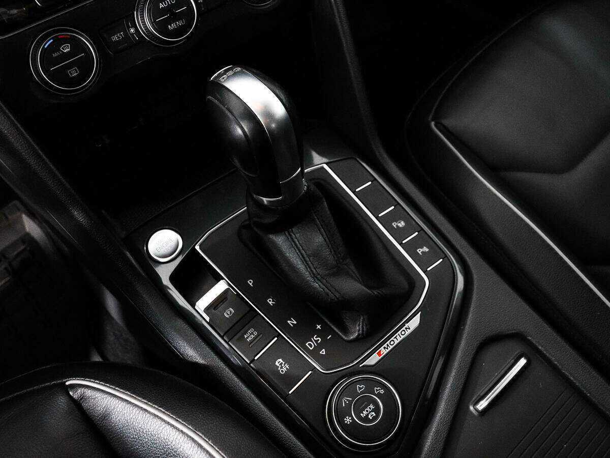Купить Volkswagen Tiguan с пробегом. Фото: #10