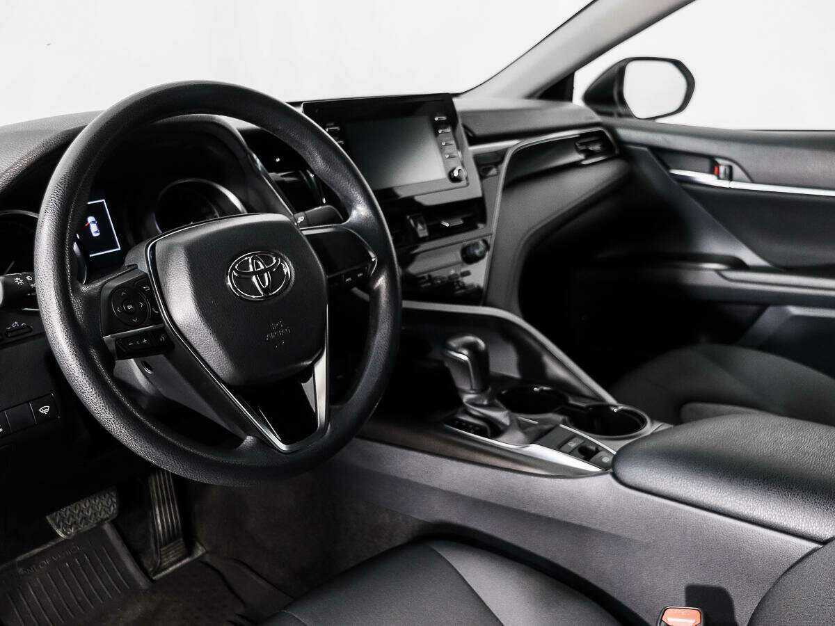 Купить Toyota Camry с пробегом. Фото: #8
