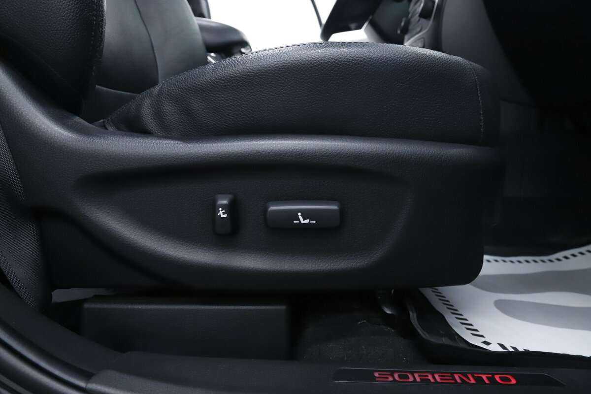 Купить Kia Sorento с пробегом. Фото: #23
