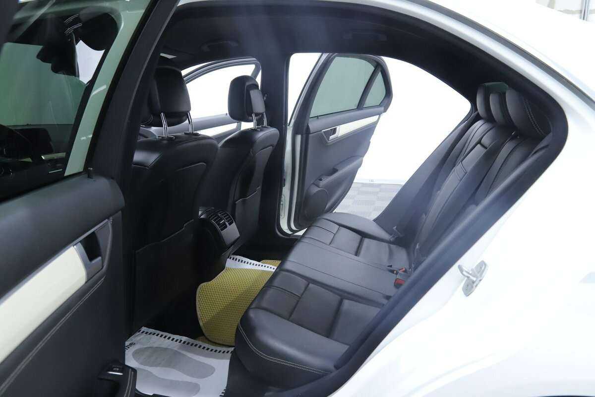 Купить Mercedes-Benz C-Класс с пробегом. Фото: #15