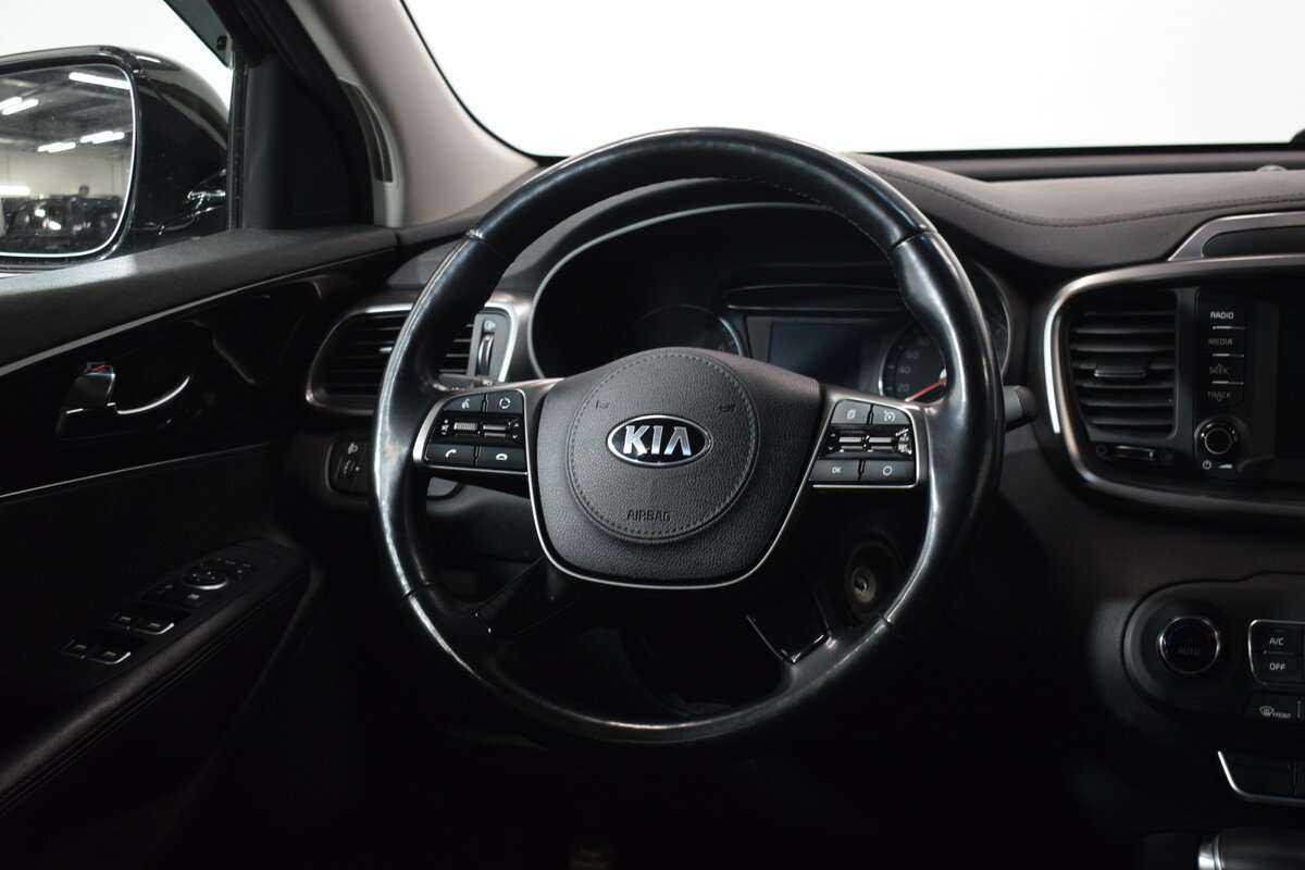 Купить Kia Sorento с пробегом. Фото: #8