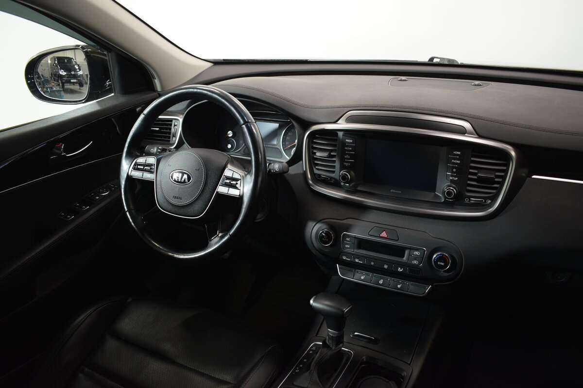 Купить Kia Sorento с пробегом. Фото: #10