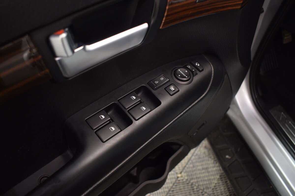 Купить Kia Mohave с пробегом. Фото: #16