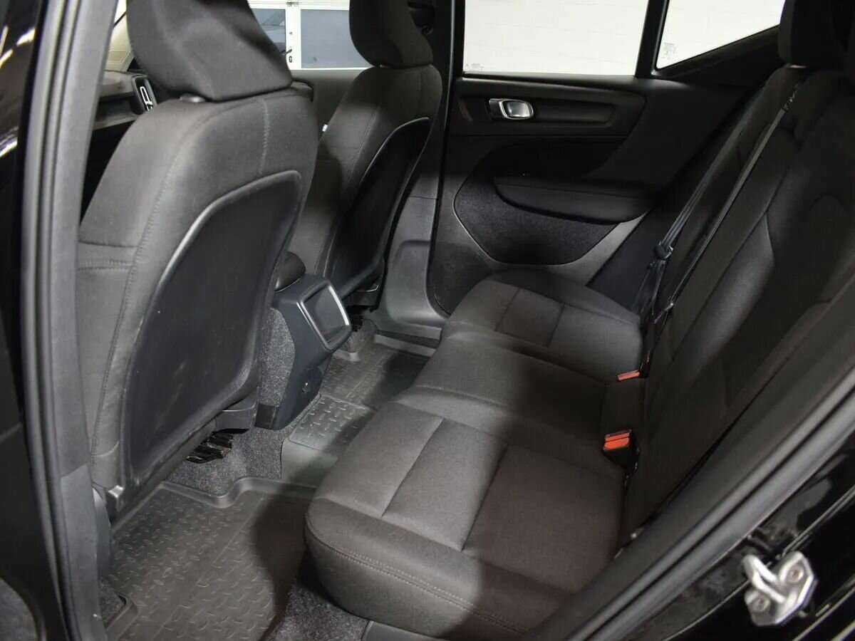 Купить Volvo XC40 с пробегом. Фото: #9