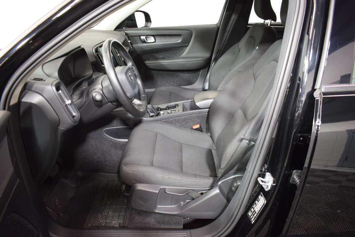 Купить Volvo XC40 с пробегом. Фото: #7