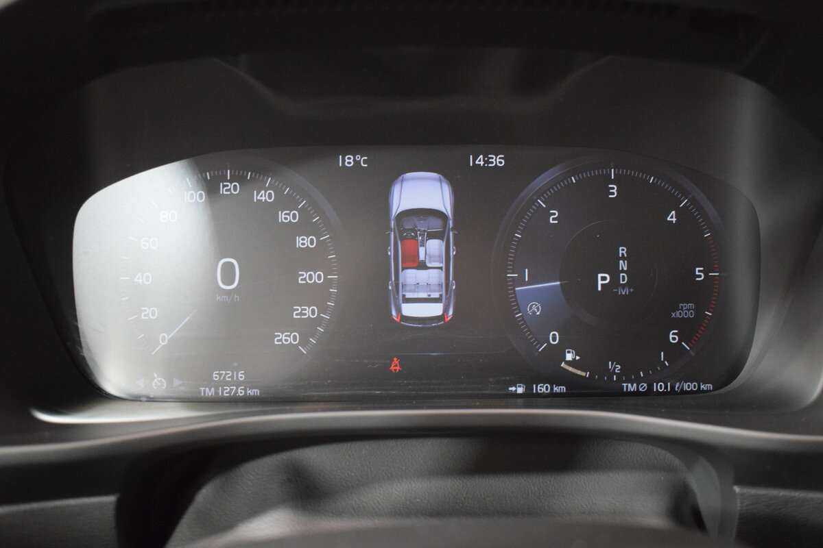 Купить Volvo XC40 с пробегом. Фото: #14