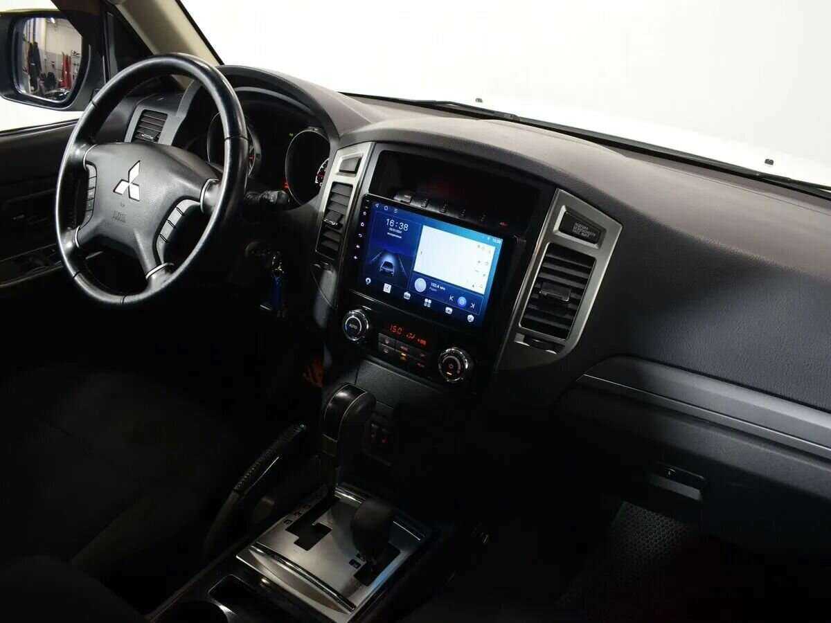 Купить Mitsubishi Pajero с пробегом. Фото: #9