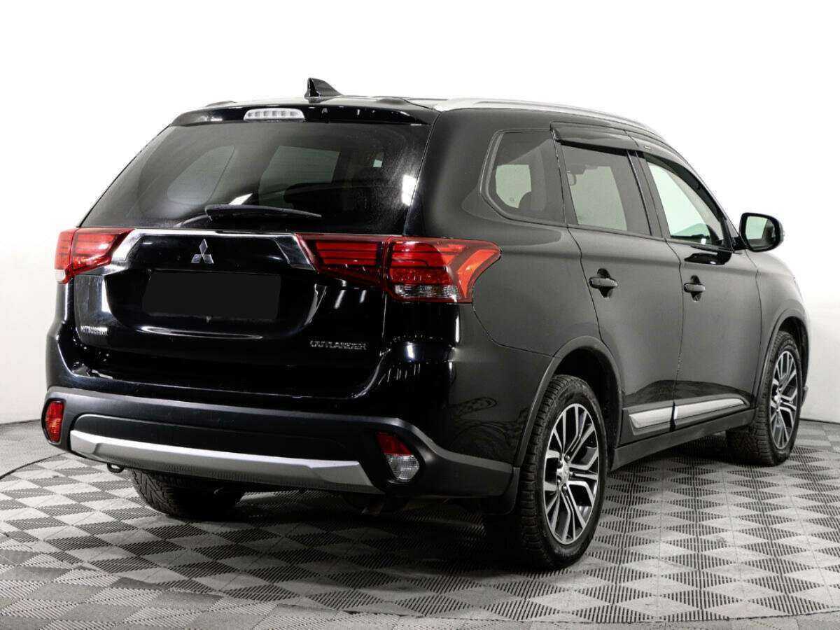 Купить Mitsubishi Outlander с пробегом. Фото: #3