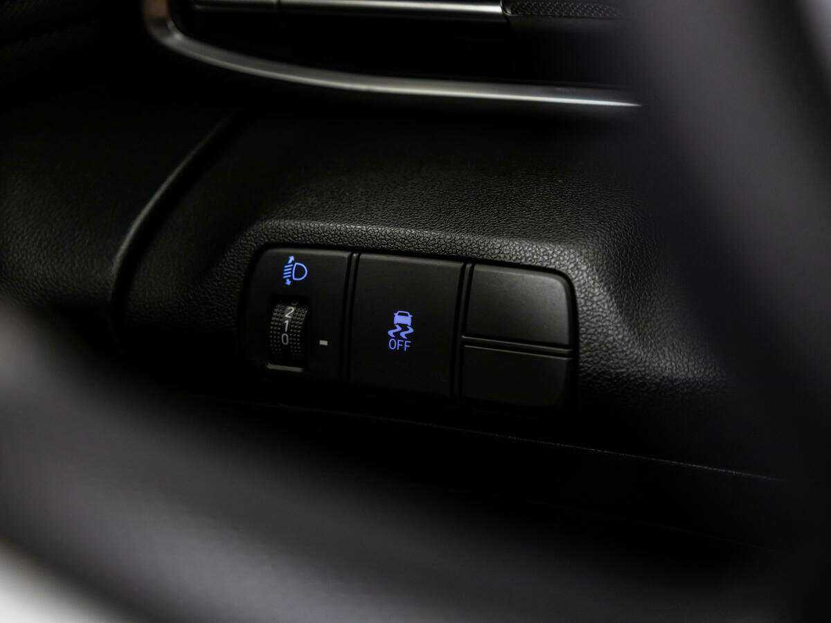 Купить Hyundai Elantra с пробегом. Фото: #12