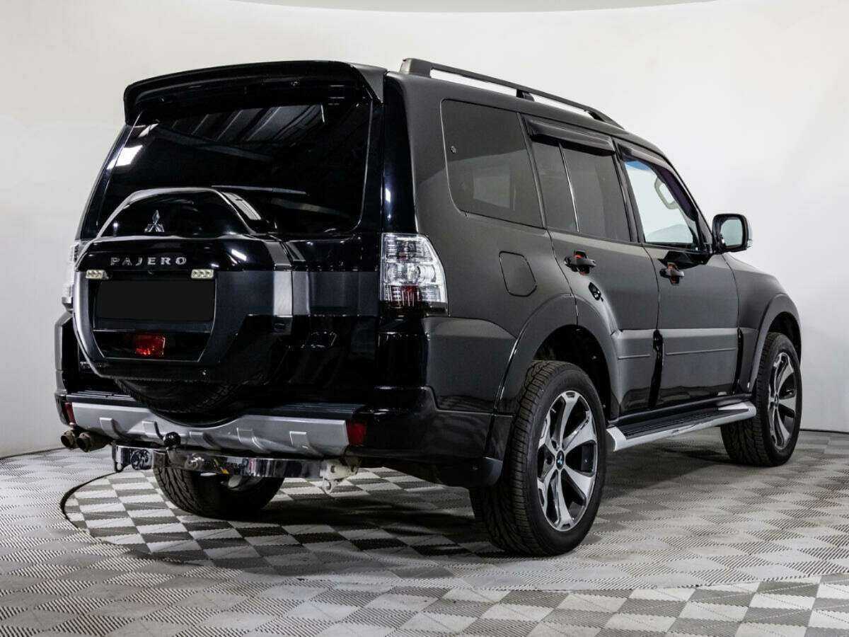 Купить Mitsubishi Pajero с пробегом. Фото: #4