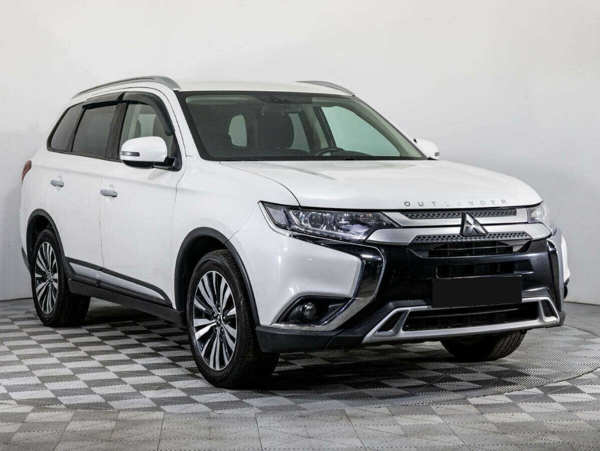 Купить Mitsubishi Outlander с пробегом. Фото: #2