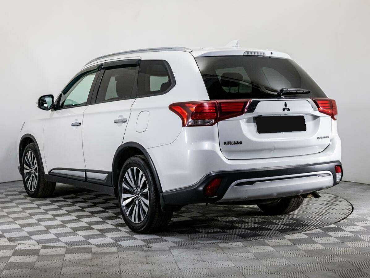 Купить Mitsubishi Outlander с пробегом. Фото: #5