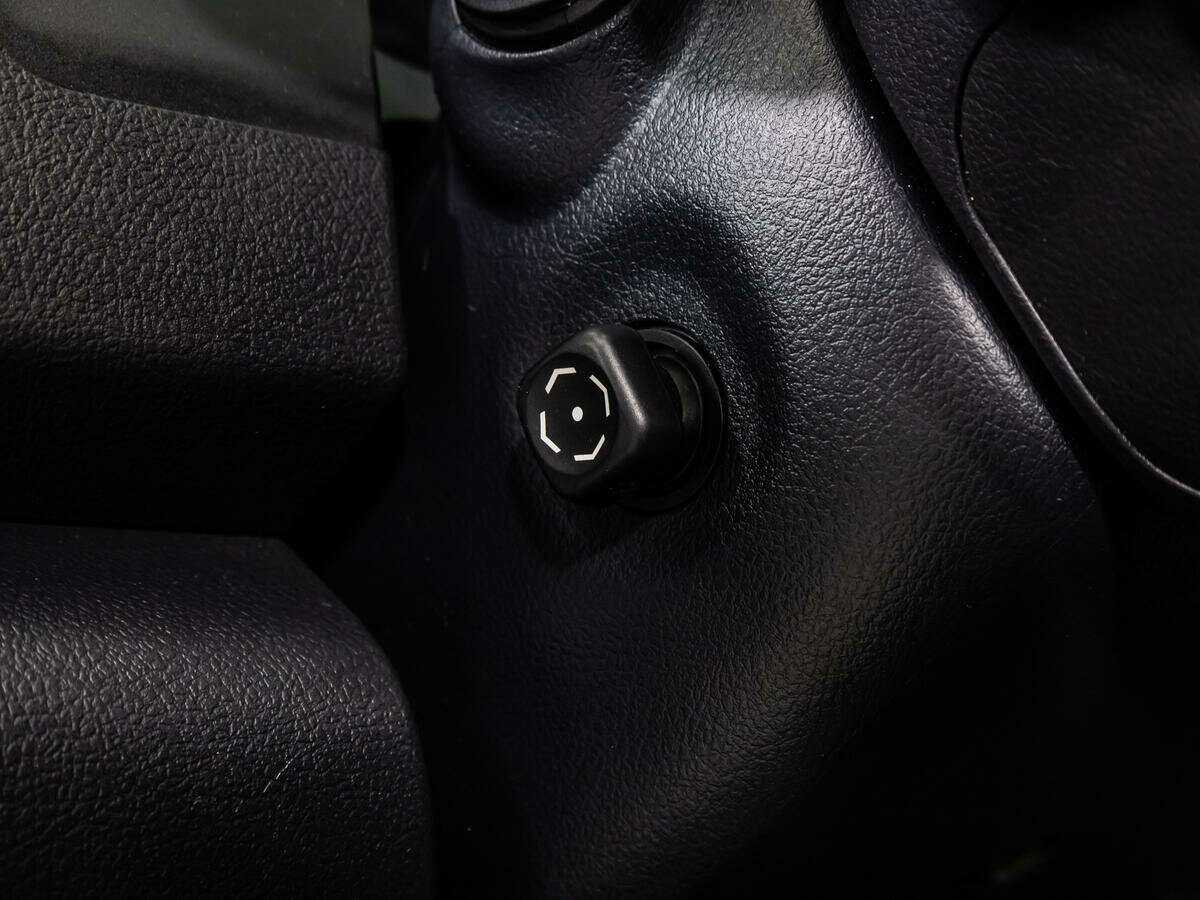 Купить Toyota Camry с пробегом. Фото: #17